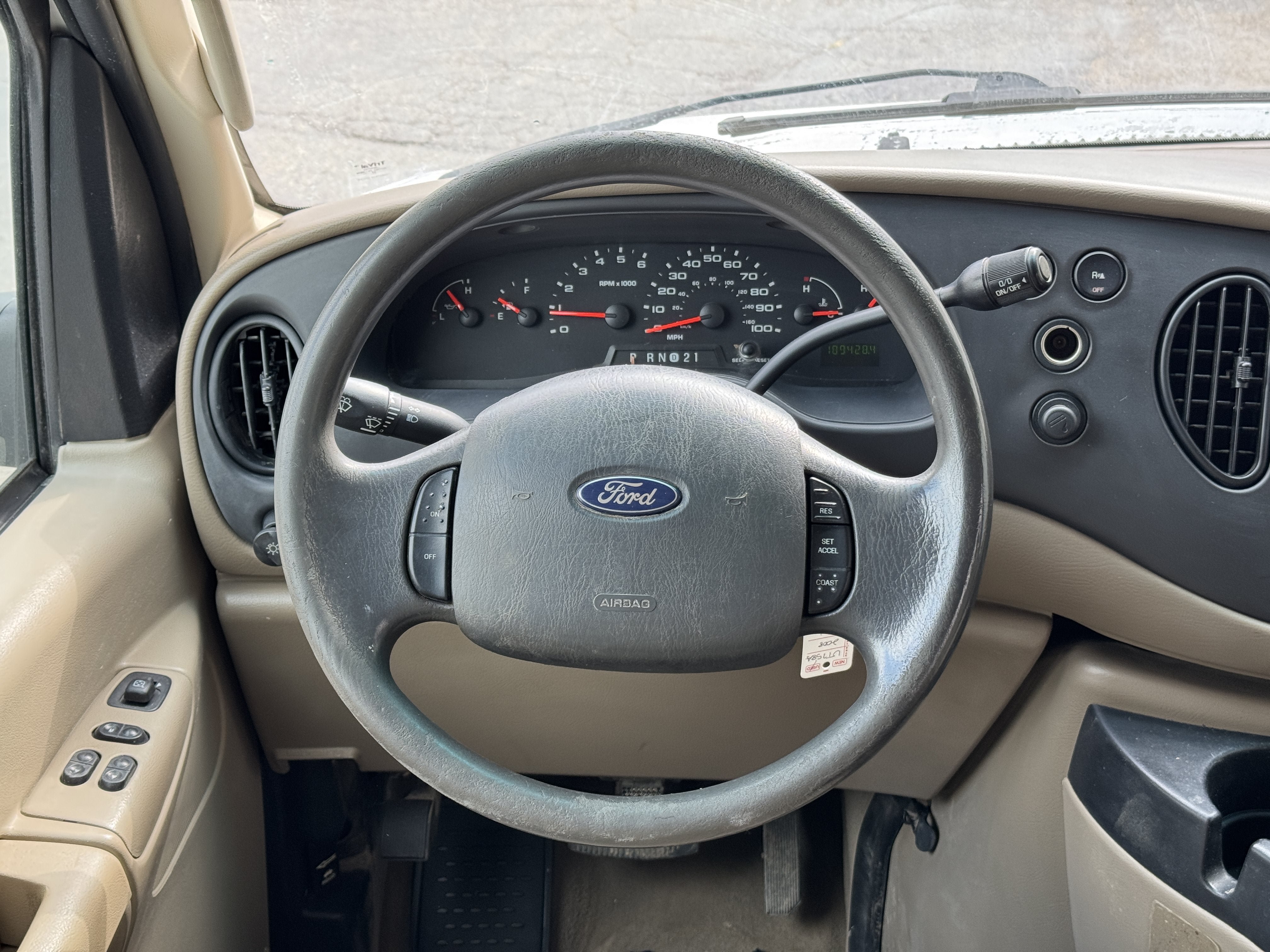 Used 2008 Ford E-350 and Econoline 350 XL RWD image 10