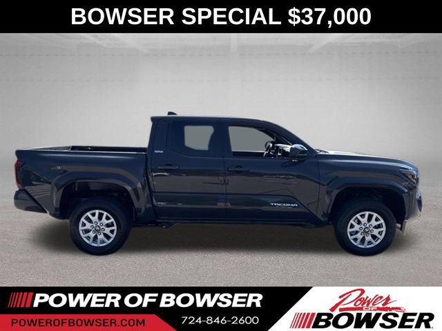 Used 2025 Toyota Tacoma SR5 AWD/4WD image 6