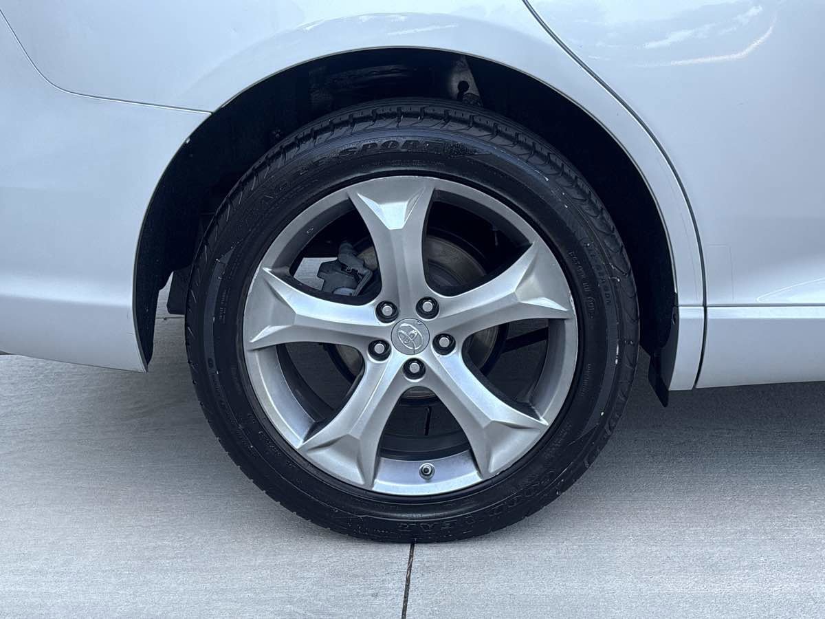 Used 2011 Toyota Venza w/ Leather Pkg image 9