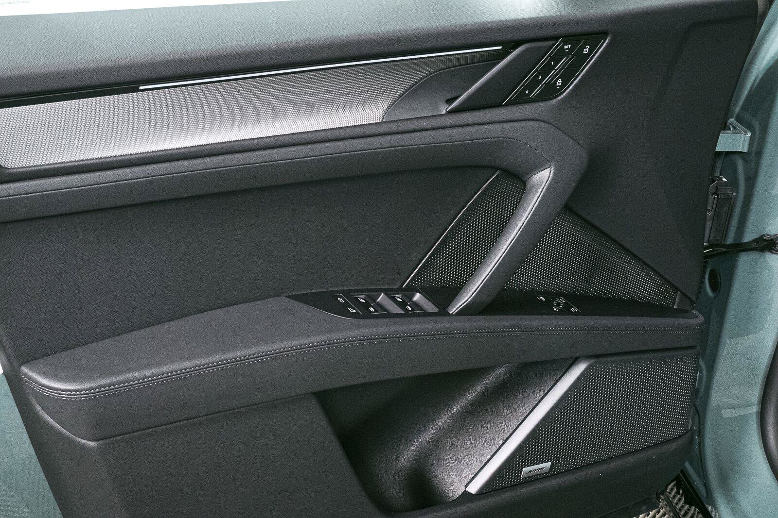 New 2026 Porsche Cayenne Electric AWD/4WD image 6