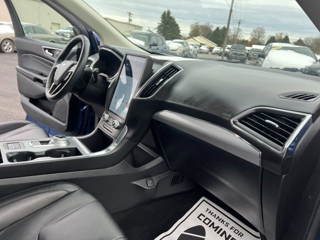 Used 2021 Ford Edge Titanium w/ Equipment Group 301A image 43