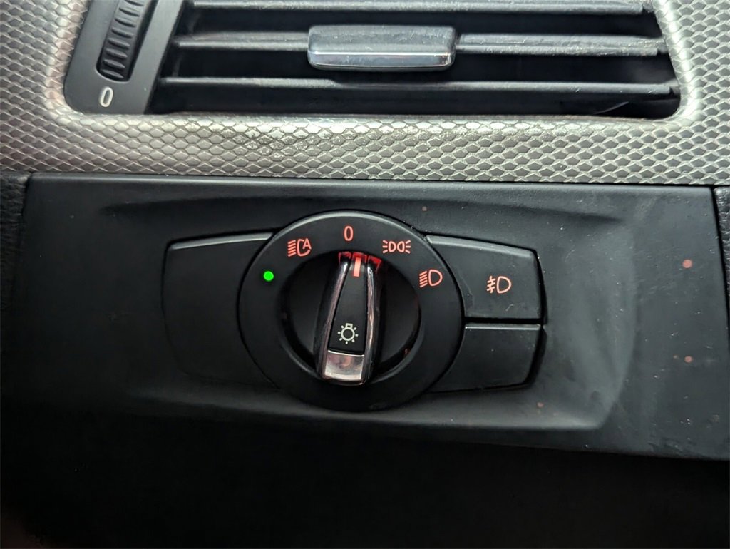 Used 2012 BMW 328i Coupe image 18