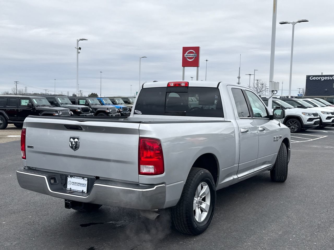 Used 2016 RAM 1500 Classic SLT image 3