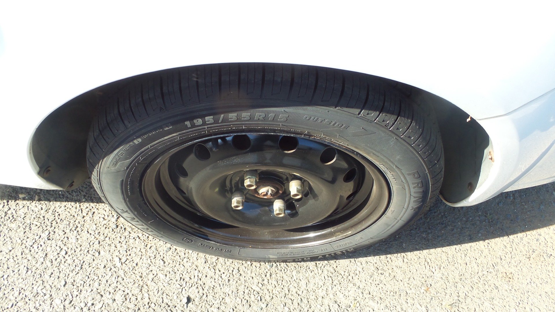 Used 2006 Suzuki Forenza Sedan FWD image 31