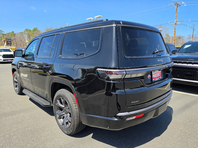 New 2026 Jeep Grand Wagoneer Limited w/ 8-Passenger Seating Package AWD/4WD image 10