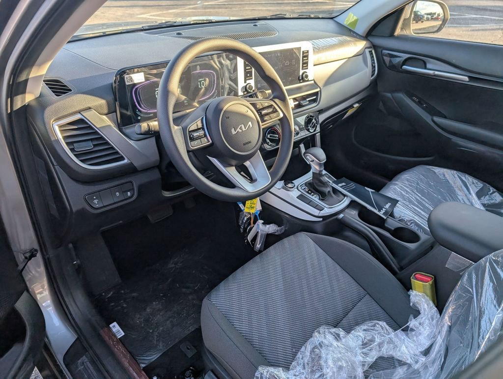 New 2026 Kia Seltos LX image 12