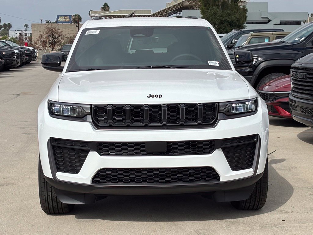 New 2027 Jeep Grand Cherokee Altitude AWD/4WD image 6