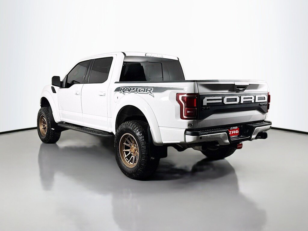 Used 2019 Ford F150 Raptor w/ Equipment Group 802A Luxury AWD/4WD image 3