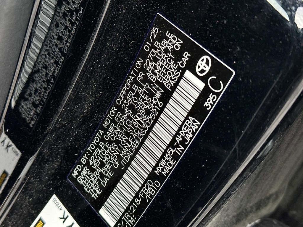 Used 2025 Toyota Prius LE image 18