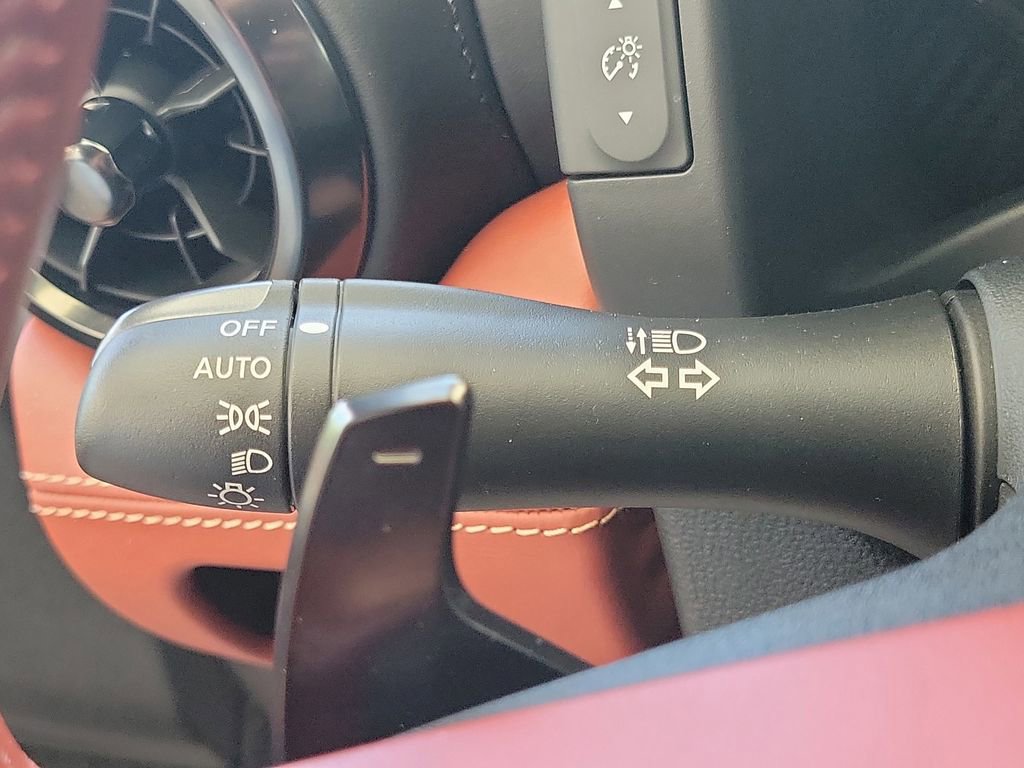 Used 2024 Nissan GT-R Premium w/ Premium Interior Package image 33