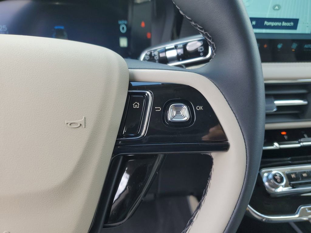 New 2026 Lincoln Corsair Premiere FWD image 25