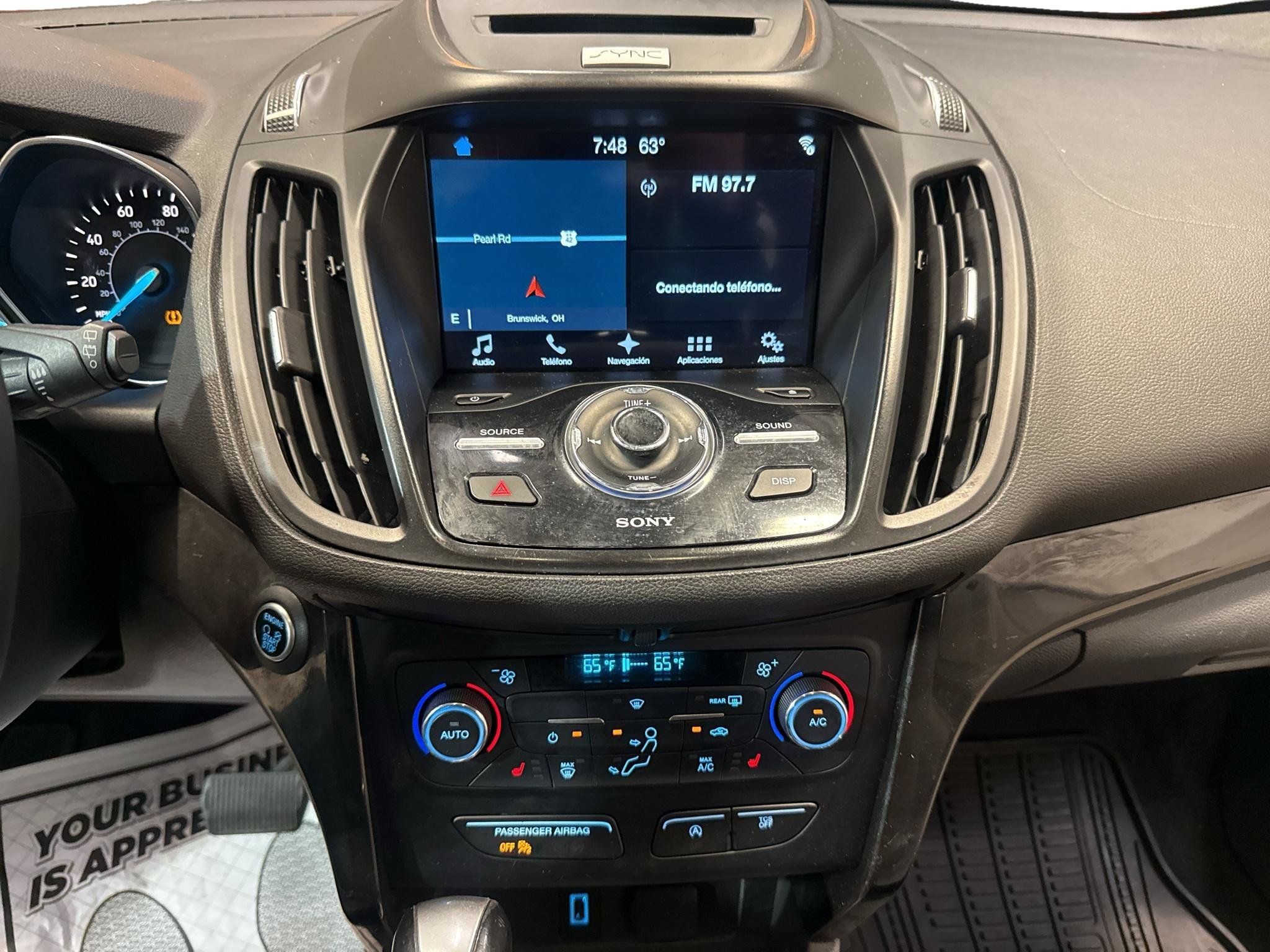 Used 2017 Ford Escape Titanium AWD/4WD image 14
