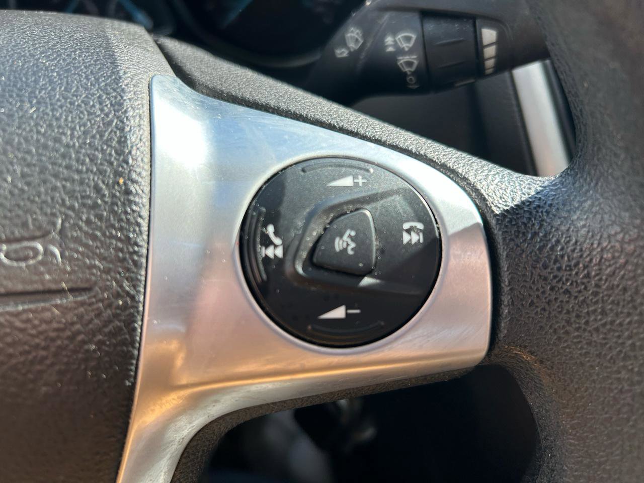 Used 2014 Ford Focus SE w/ SE Winter Package image 19