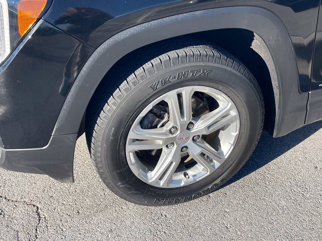 Used 2024 GMC Terrain SLE AWD/4WD image 32