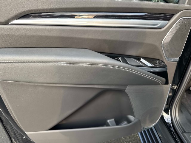 New 2026 Cadillac Escalade ESV Sport w/ LPO, Floor Liner Package AWD/4WD image 11