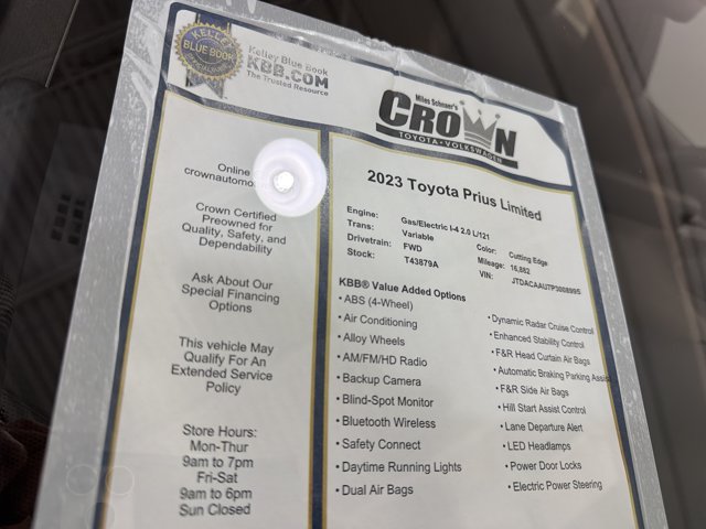 Used 2023 Toyota Prius Limited w/ Limited Premium Package FWD image 40