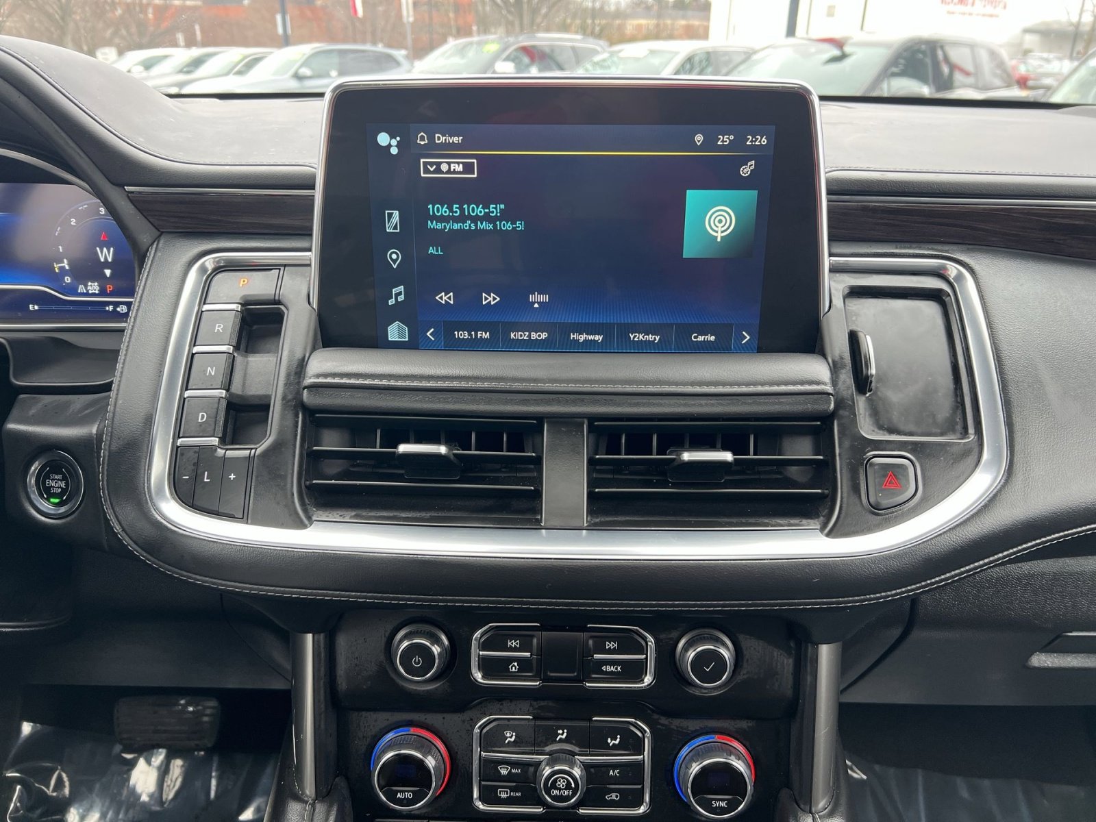 Used 2023 Chevrolet Tahoe Z71 w/ Luxury Package image 18