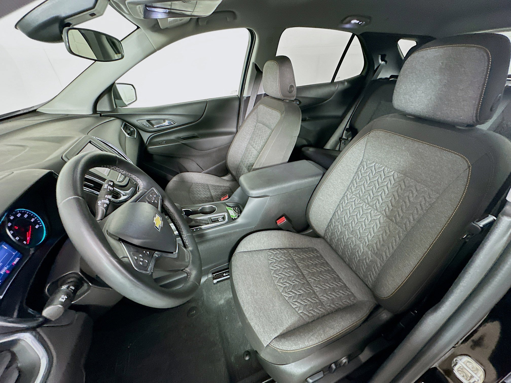 Used 2024 Chevrolet Equinox LT w/ LPO, Floor Liner Package FWD image 13