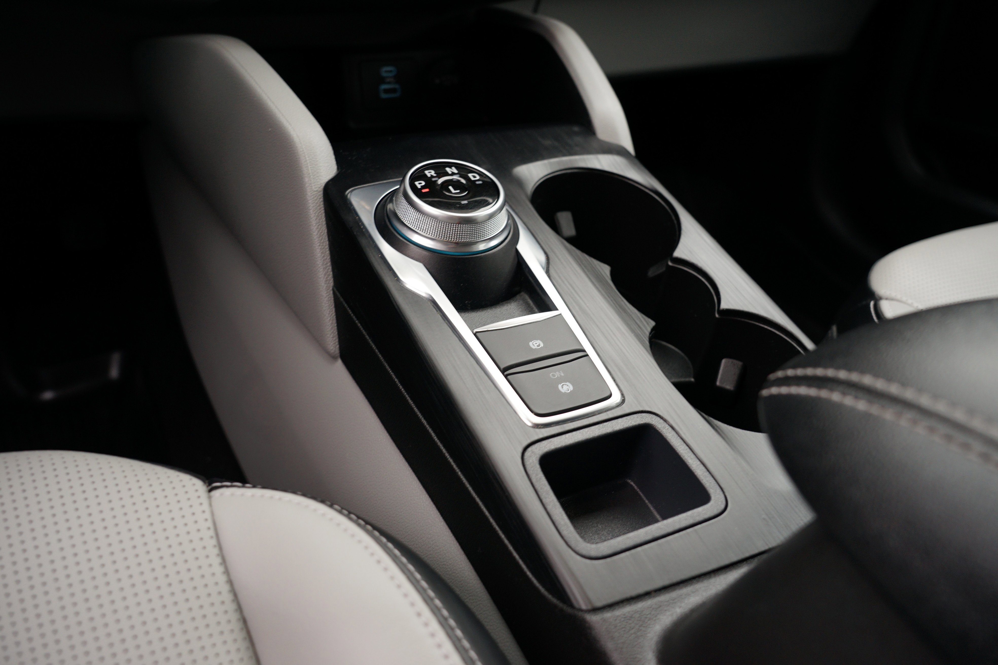 Used 2023 Ford Escape Platinum image 27