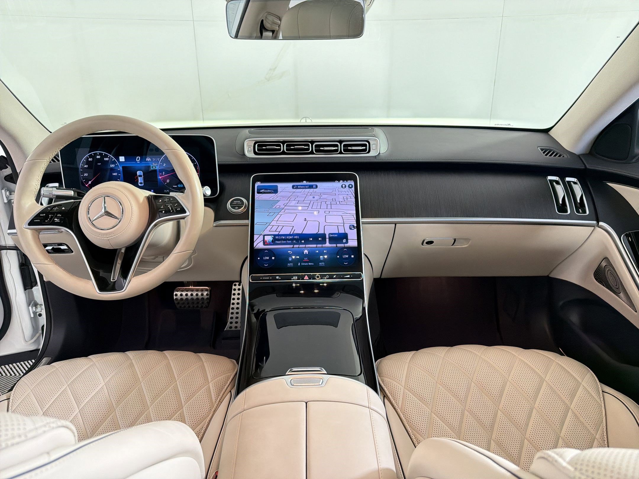 Certified 2022 Mercedes-Benz S 500 4MATIC w/ AMG Line Package image 17