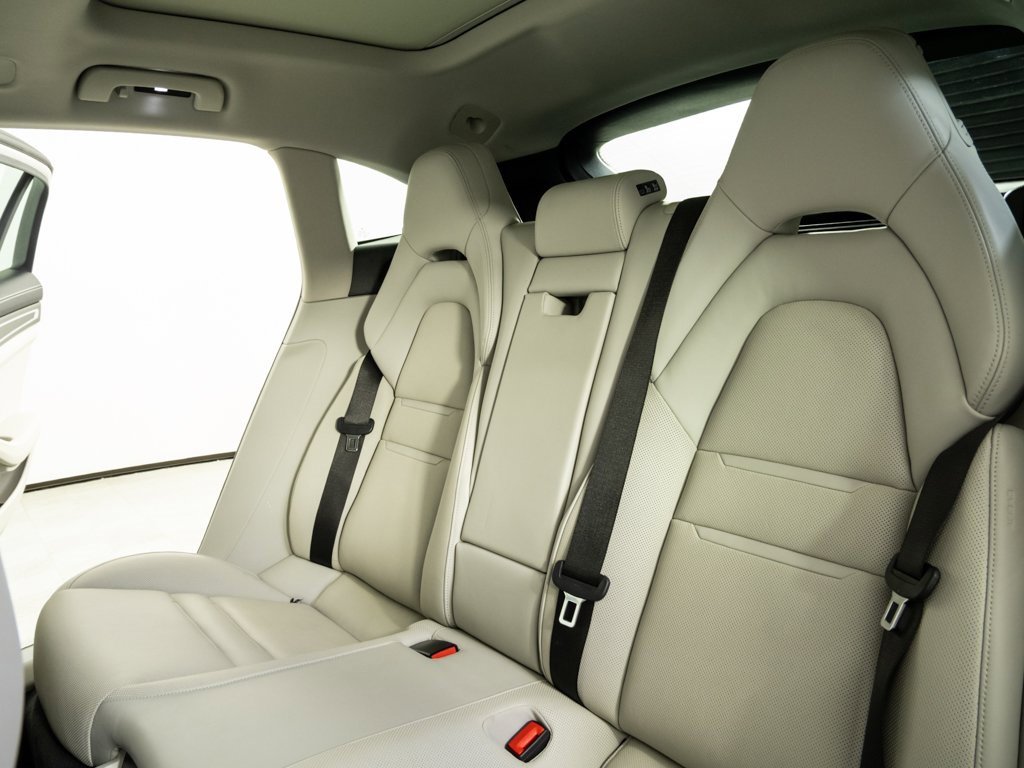 Used 2020 Porsche Panamera 4 image 21