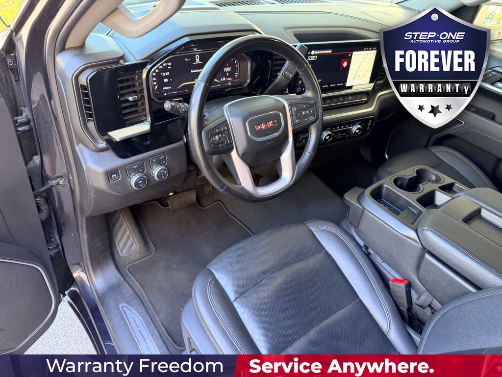 Used 2025 GMC Sierra 1500 SLT AWD/4WD image 12