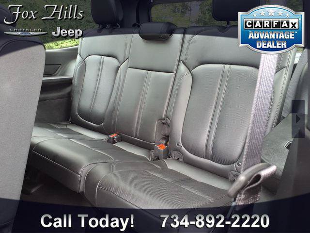 Certified 2024 Jeep Wagoneer 4WD w/ Premium Group I image 11