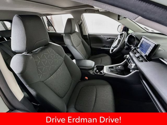 Certified 2021 Toyota RAV4 XLE w/ Convenience Package FWD image 22