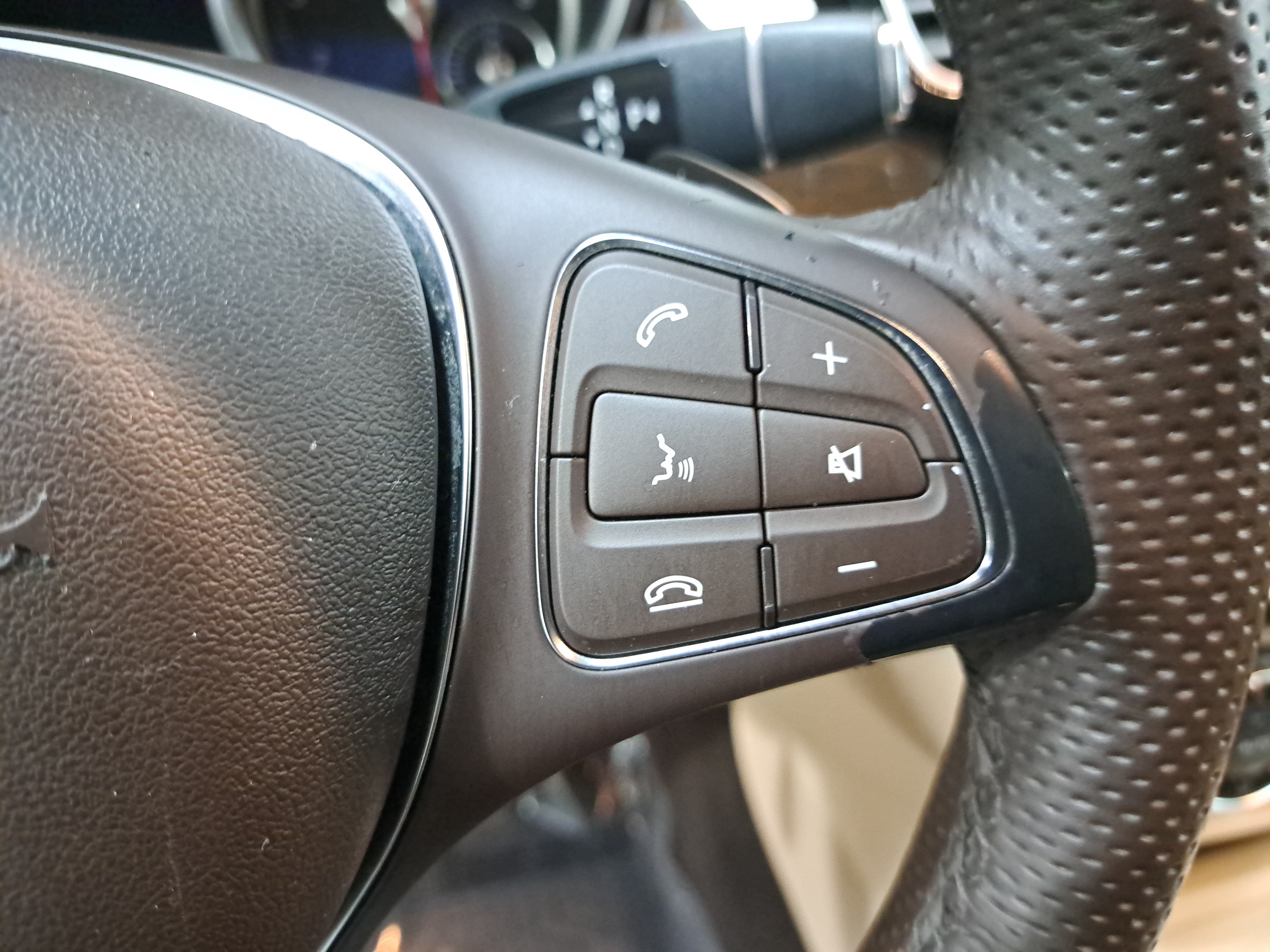 Used 2018 Mercedes-Benz GLE 350 4MATIC image 19