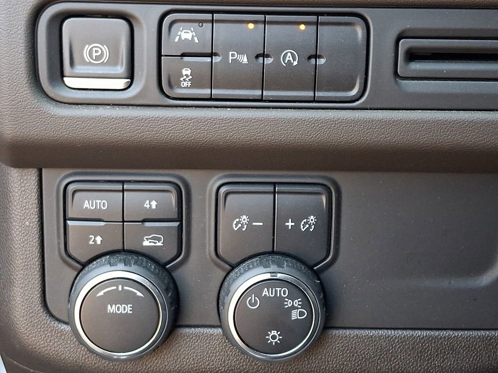 Used 2023 Chevrolet Tahoe LT AWD/4WD image 27