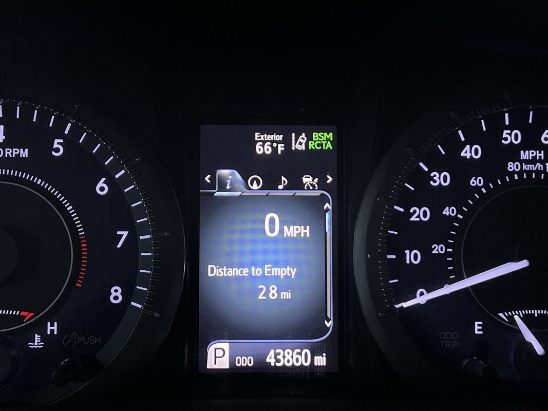 Used 2018 Toyota Sienna XLE w/ XLE Navigation Package AWD/4WD image 16