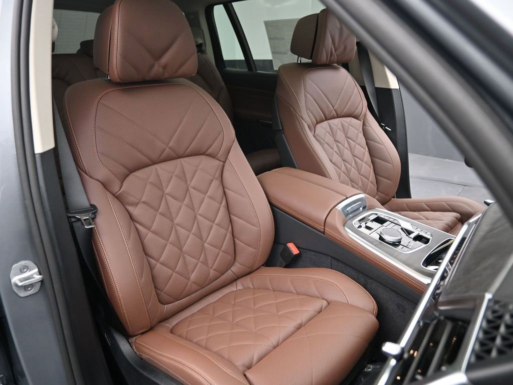 New 2026 BMW X7 xDrive40i image 28