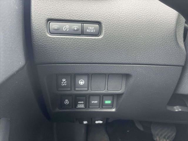 Used 2022 Nissan Rogue Sport SL image 21