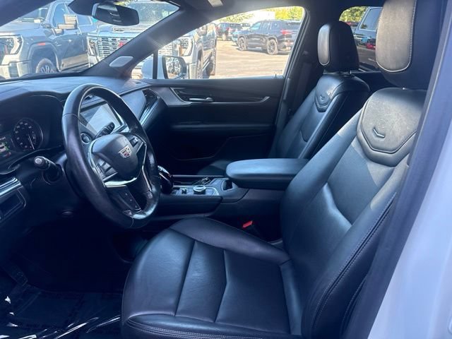 Used 2023 Cadillac XT5 Premium Luxury w/ LPO, Floor Liner Package AWD/4WD image 13