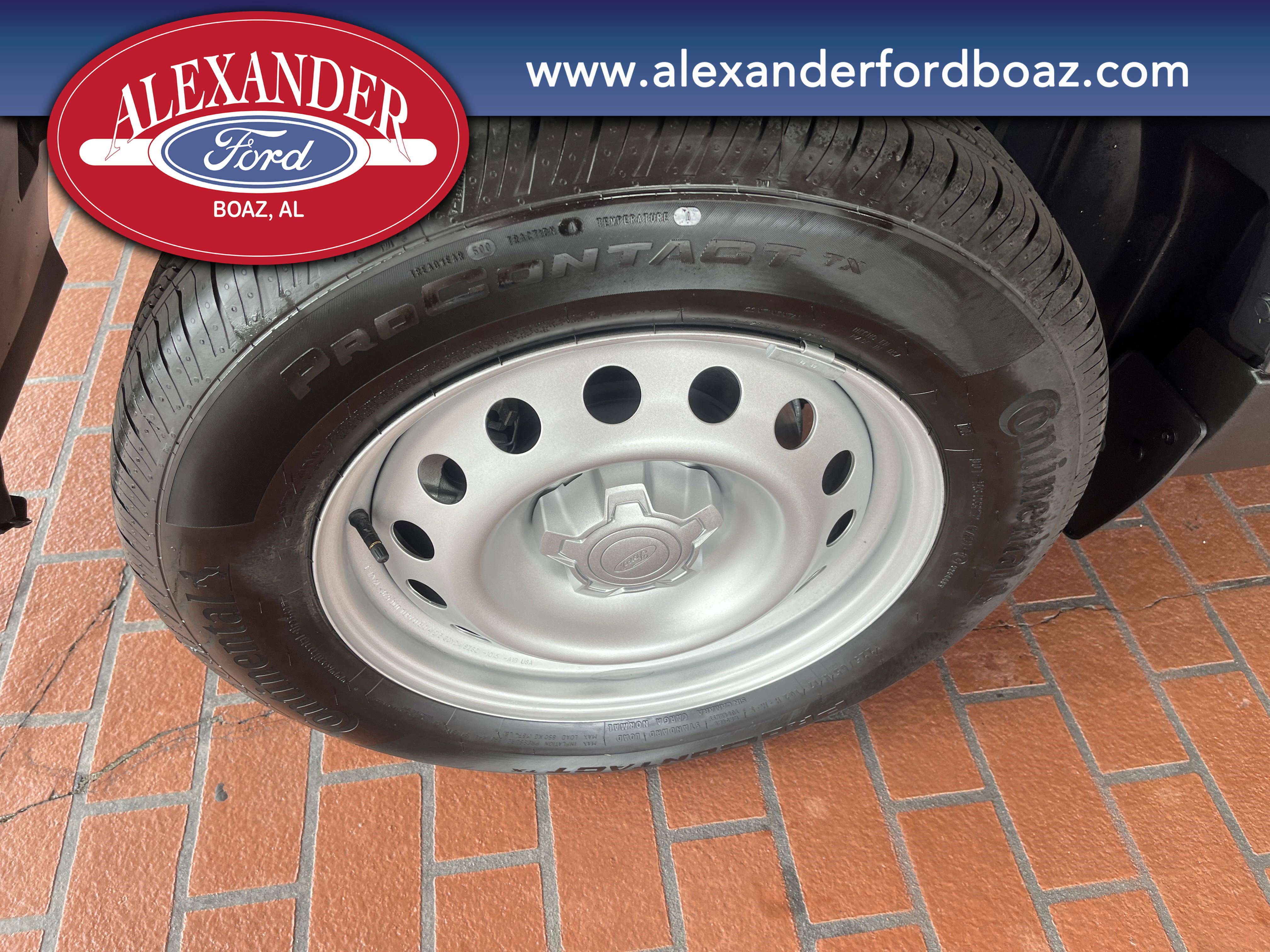 New 2025 Ford Maverick XL image 9