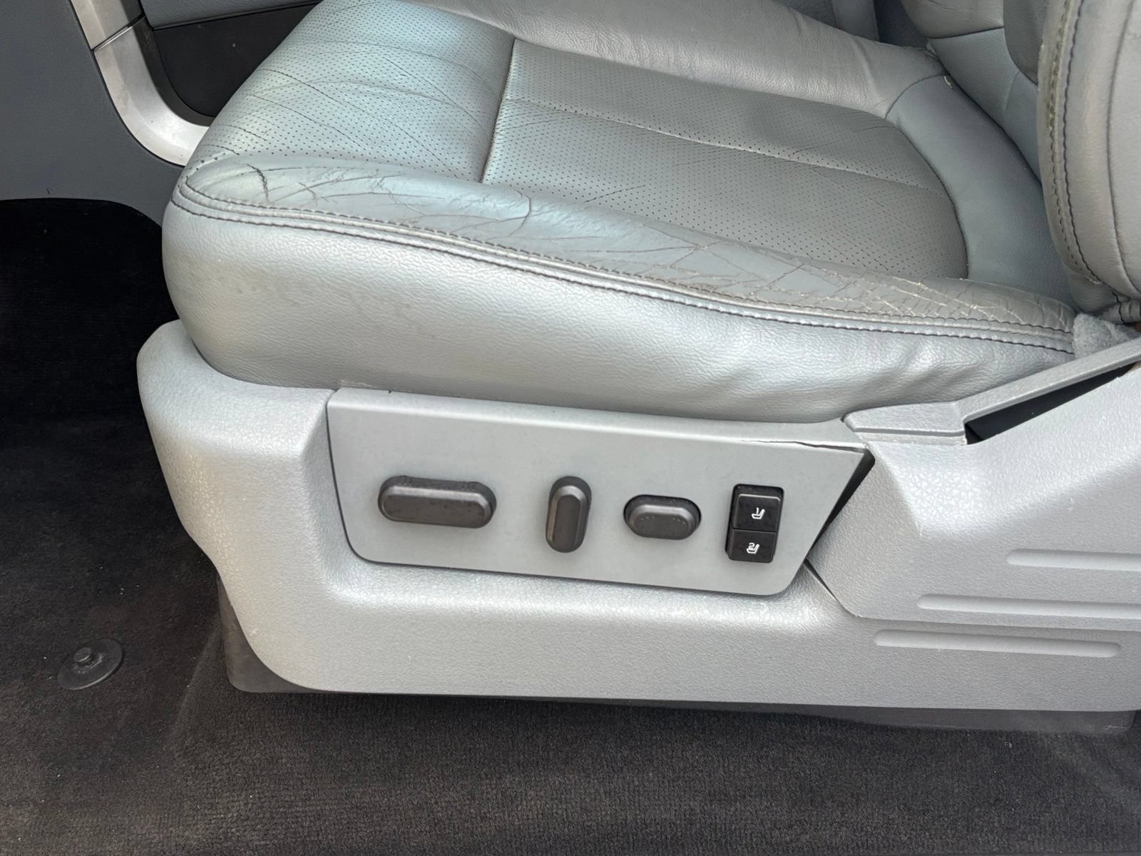Used 2013 Ford F150 Lariat w/ Mid Equipment Group RWD image 16