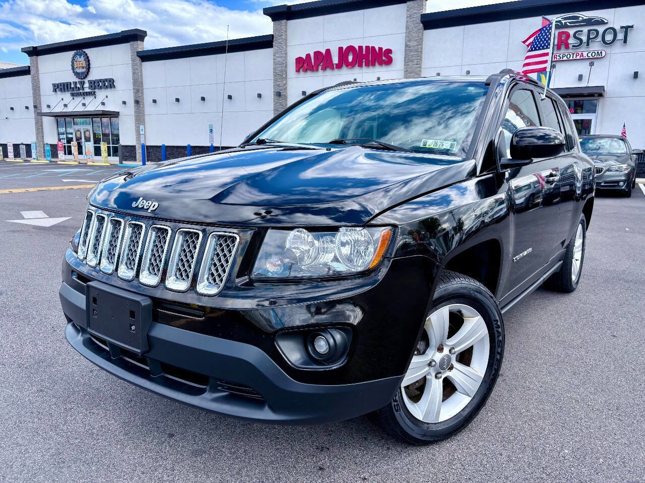 Used 2014 Jeep Compass Latitude FWD image 1