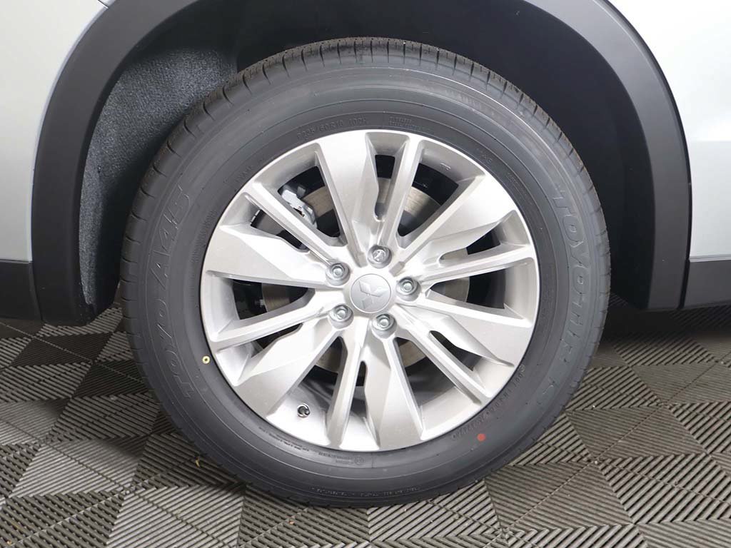 New 2026 Mitsubishi Outlander ES AWD/4WD image 20