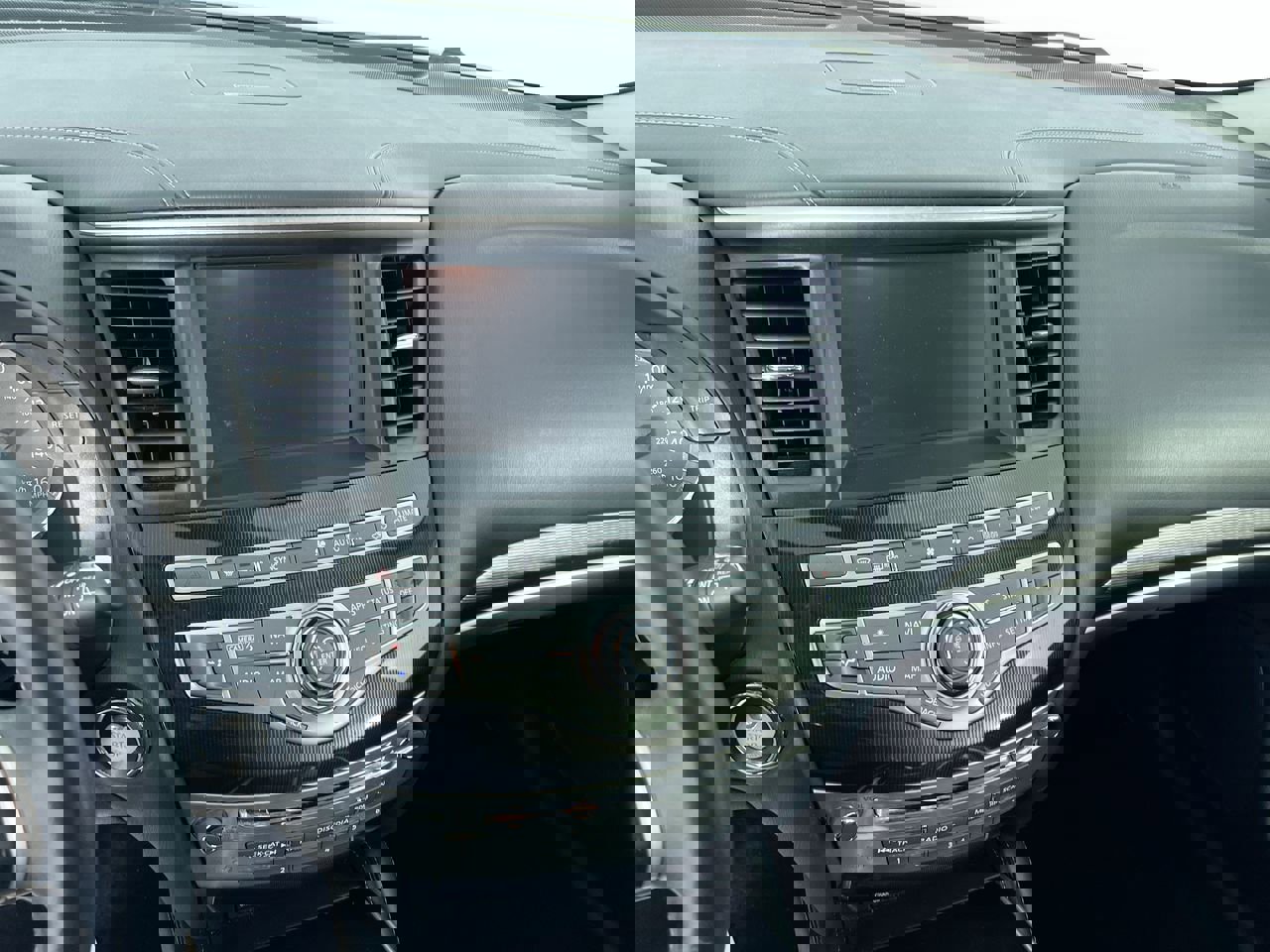 Used 2020 INFINITI QX60 Luxe w/ Essential Package FWD image 25