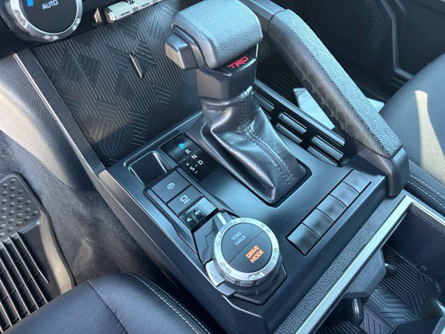 Used 2025 Toyota Tacoma TRD Sport AWD/4WD image 18