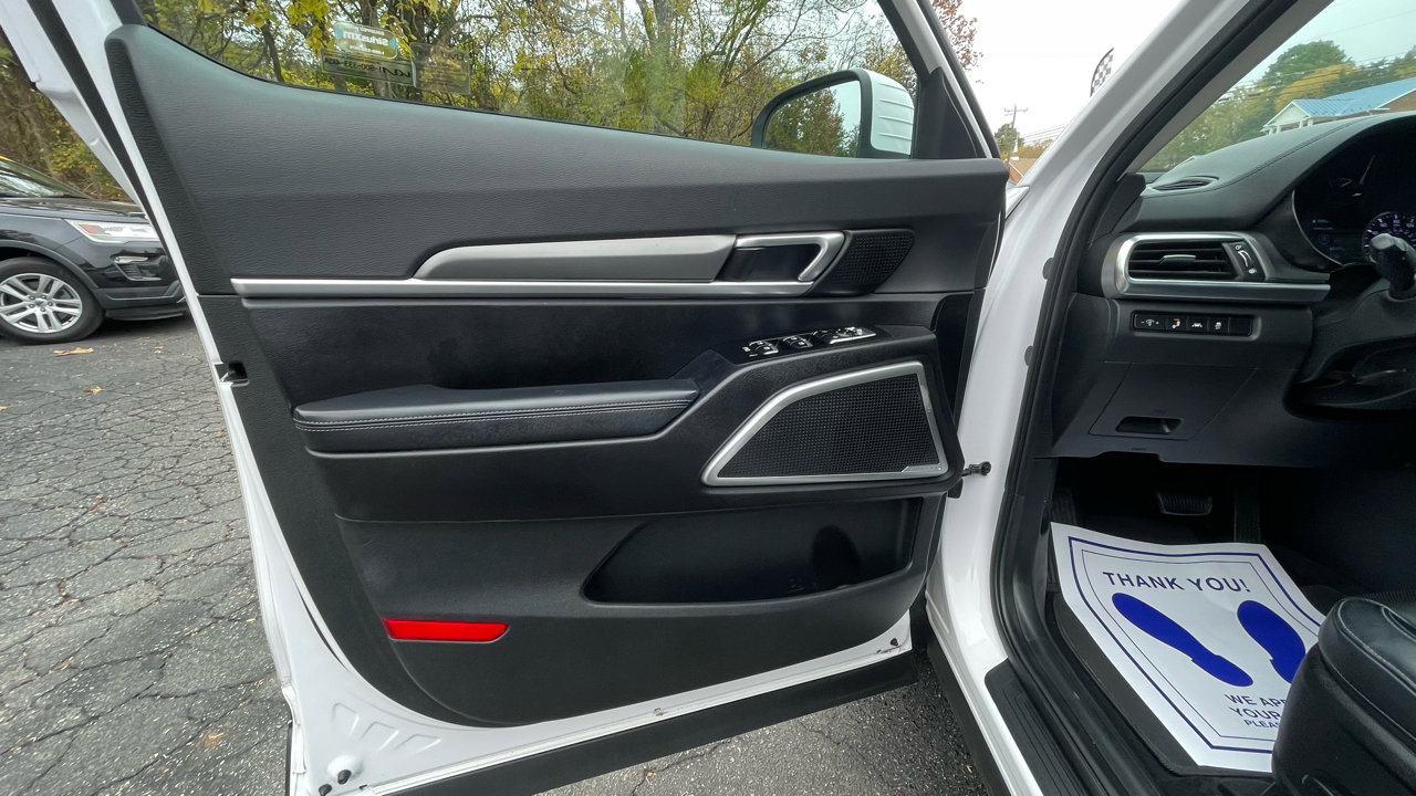 Used 2022 Kia Telluride S image 16