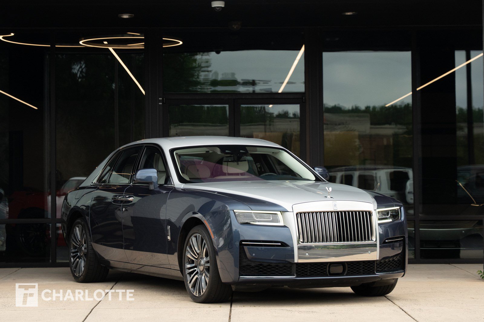 Used 2023 Rolls-Royce Ghost AWD/4WD image 2