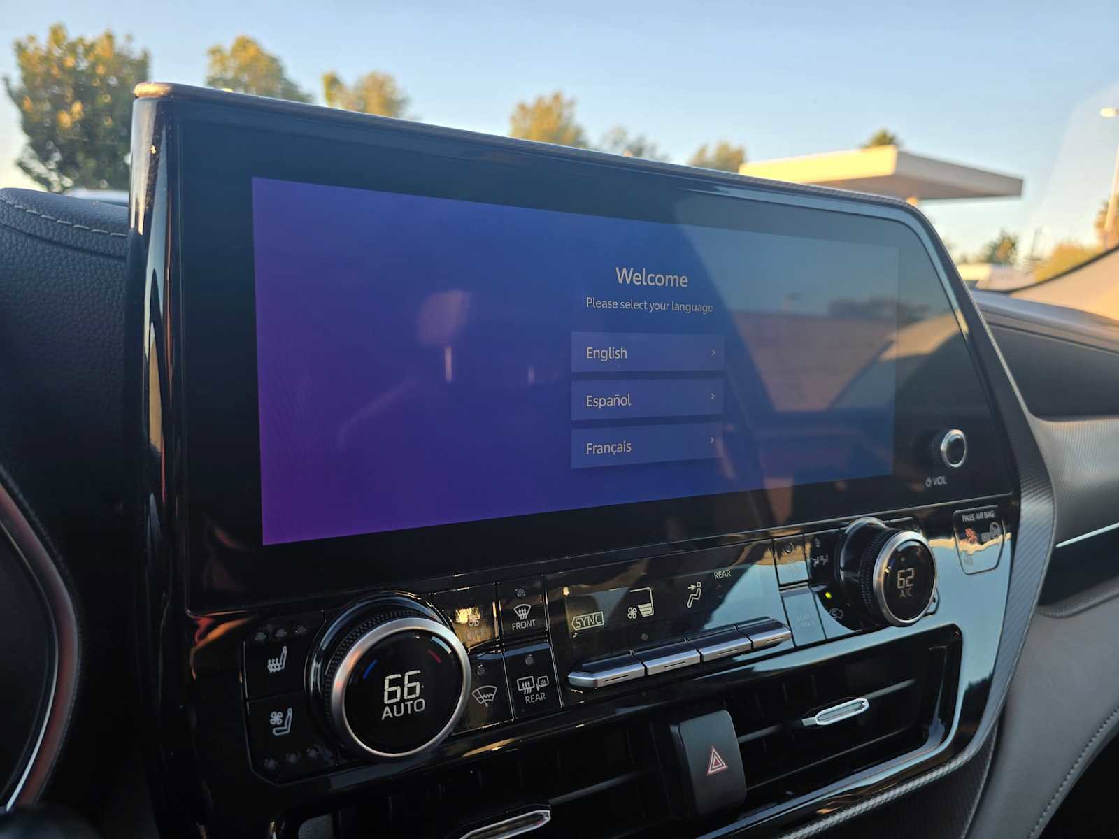 Used 2023 Toyota Highlander Platinum image 30