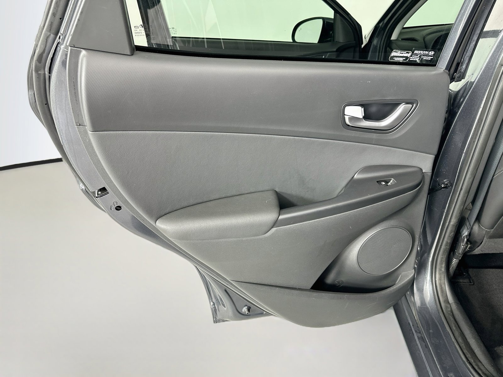 Certified 2022 Hyundai Kona Limited FWD image 31