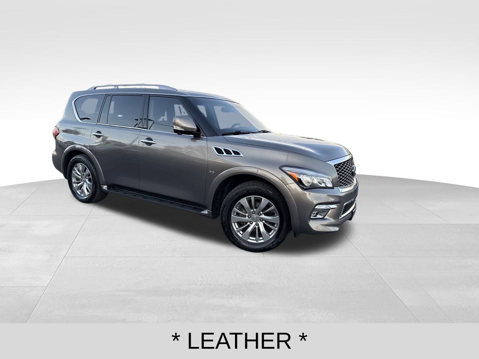 Used 2016 INFINITI QX80 4WD w/ Driver's Assistance Package image 7