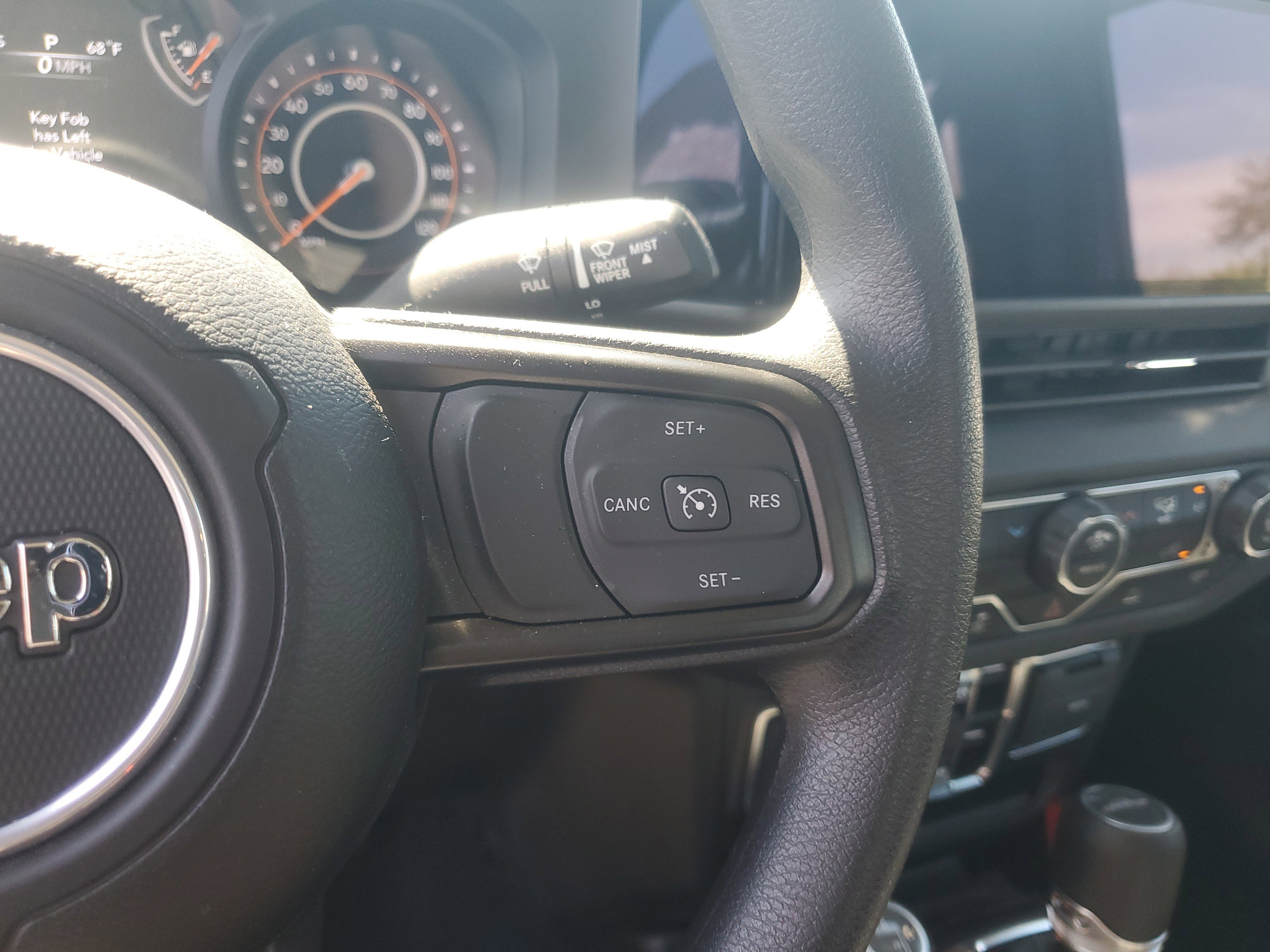 Used 2025 Jeep Gladiator Sport AWD/4WD image 28