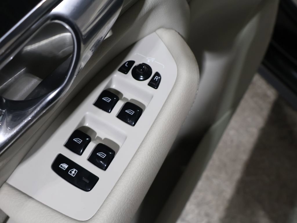 Used 2020 Volvo XC90 T6 Momentum image 13