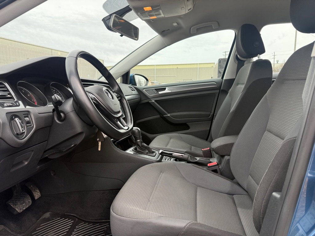 Used 2018 Volkswagen Golf S FWD image 9