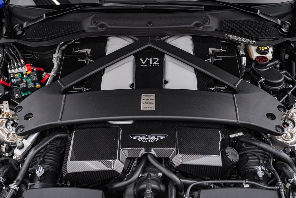 Used 2026 Aston Martin Vanquish Convertible RWD image 37