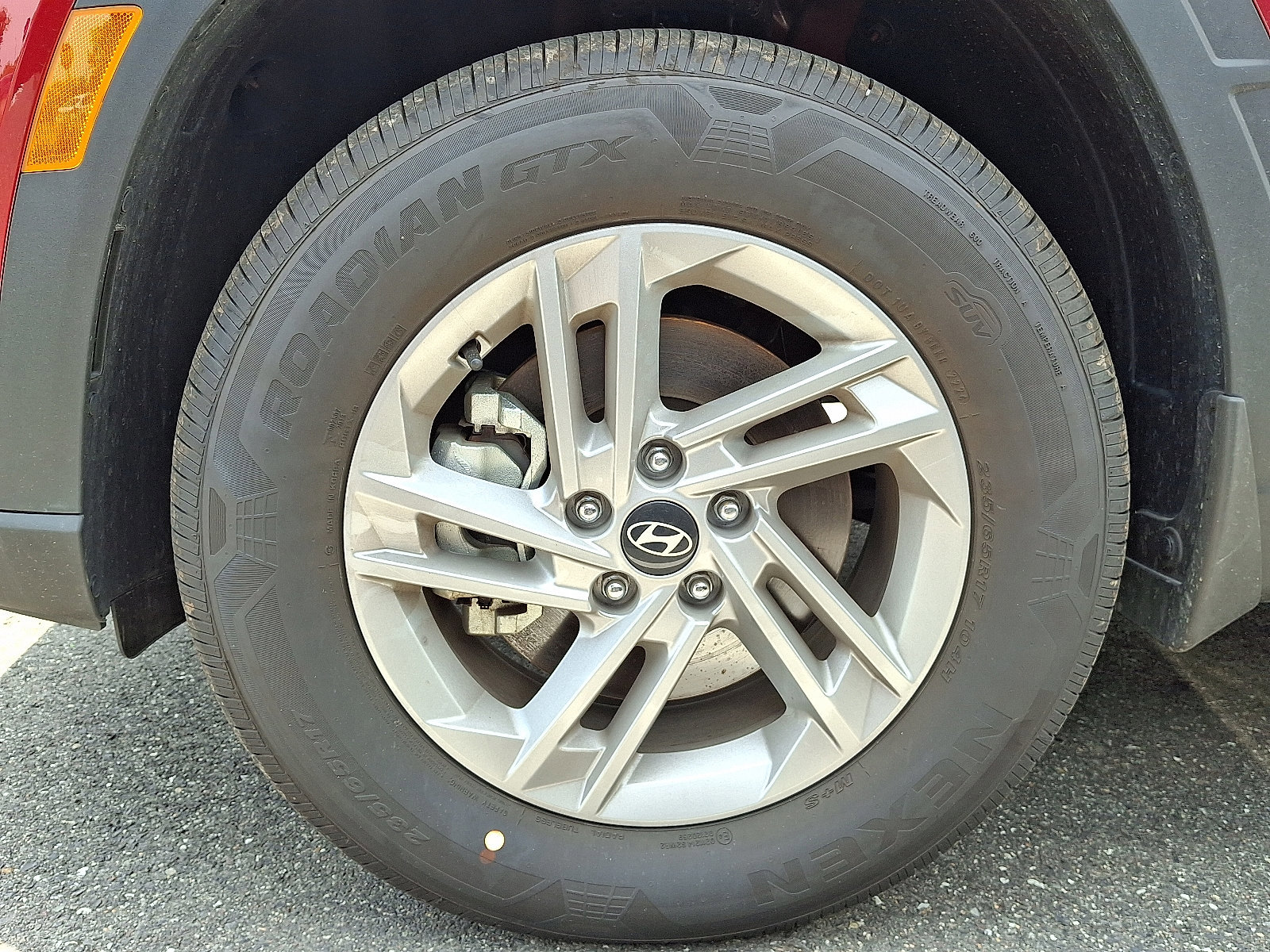 Certified 2025 Hyundai Tucson SE image 4